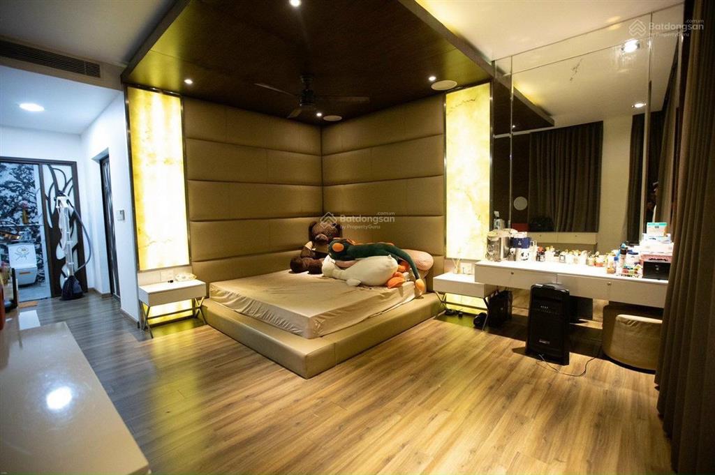 Ngang lớn, 7.2x11m, 4 lầu, nhà đẹp hxh 8m nguyễn trọng tuyển, gần đh tài chính marketing, 25.8 tỷ