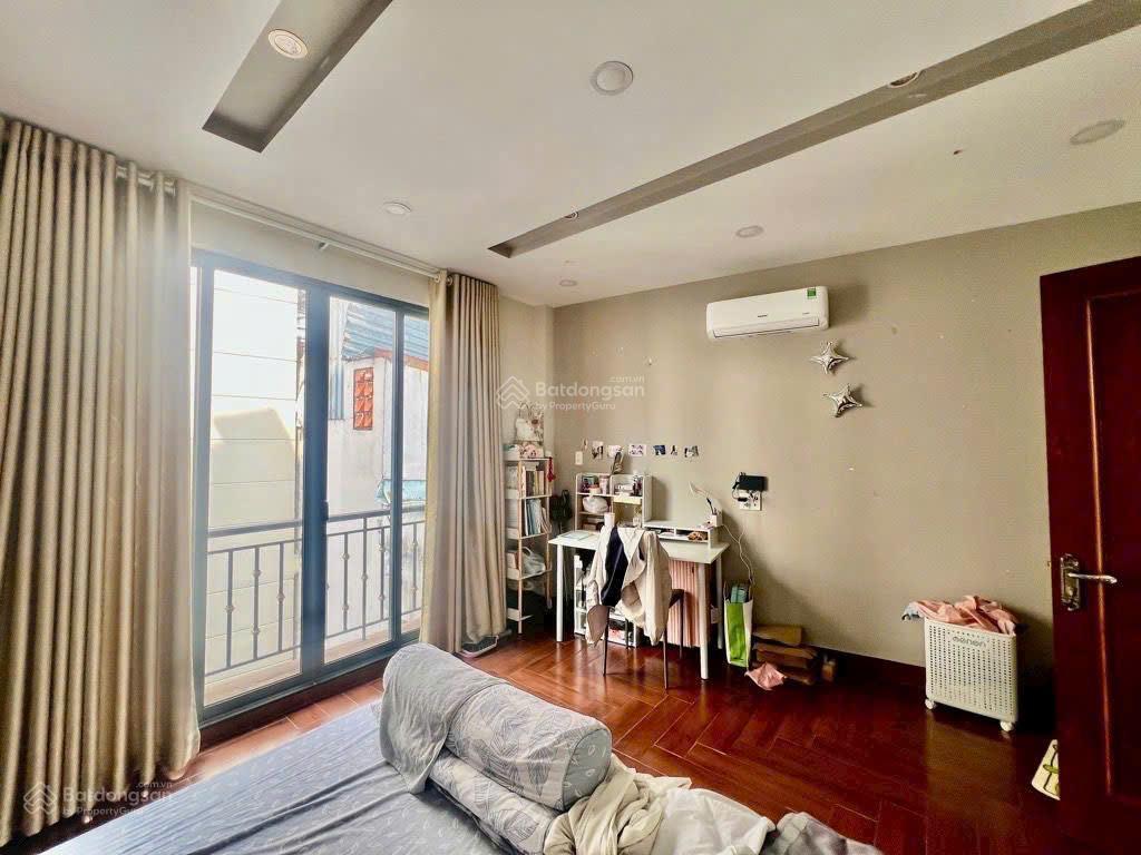 4.5x12m, 5 lầu, hđ thuê 30tr, nhà đẹp hxh trần bình trọng, gần đh văn lang, bán 10.8 tỷ