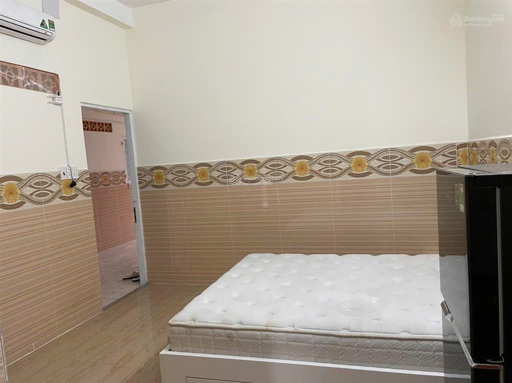 Chính chủ cho thuê phòng cao cấp gần chợ vườn lài.