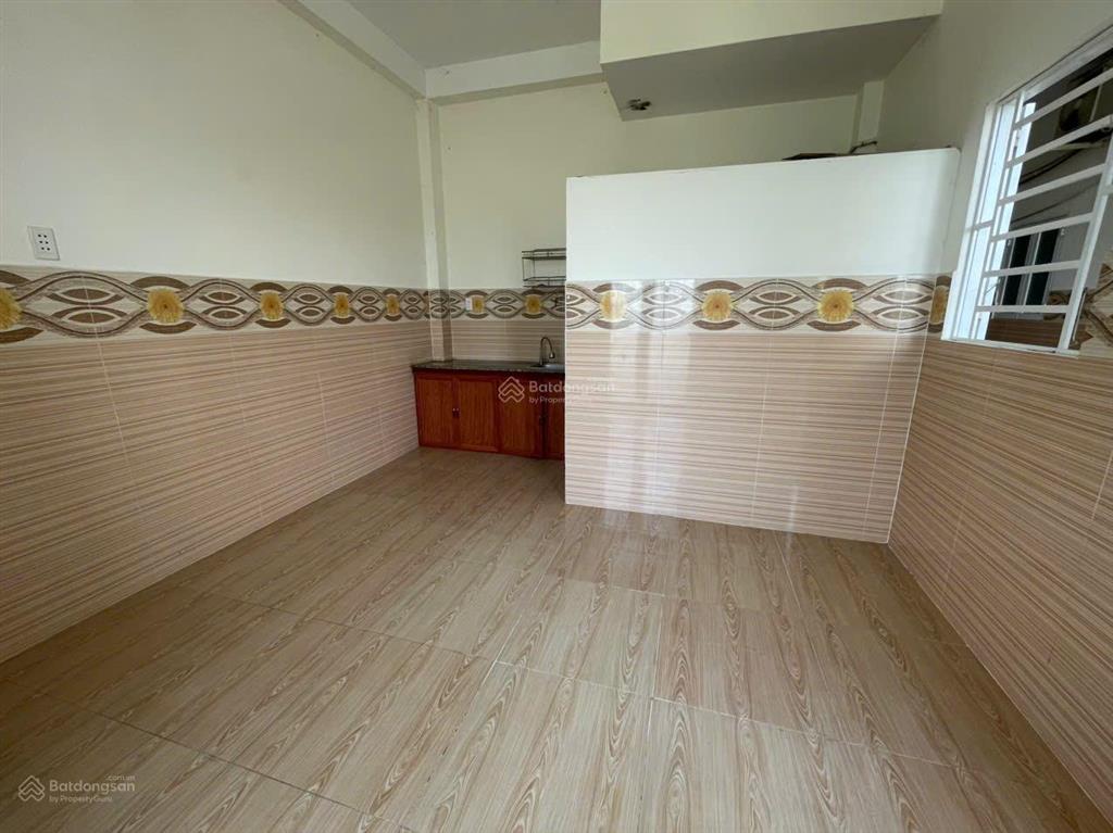 Chính chủ cho thuê phòng cao cấp gần chợ vườn lài.
