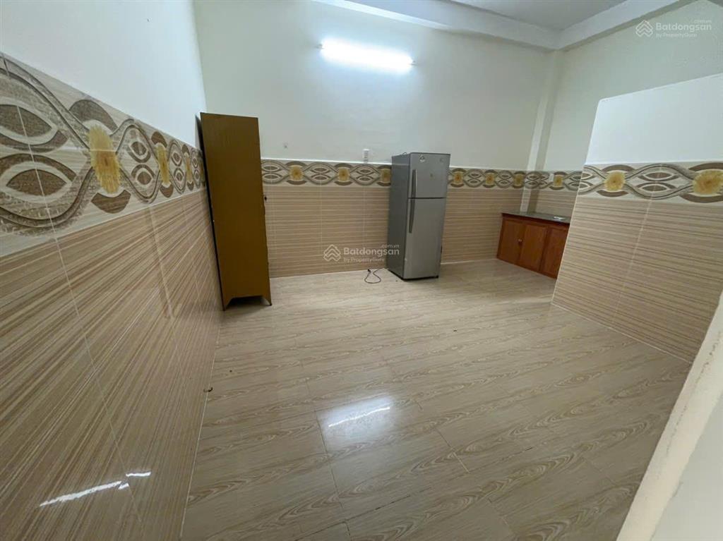 Chính chủ cho thuê phòng cao cấp gần chợ vườn lài.