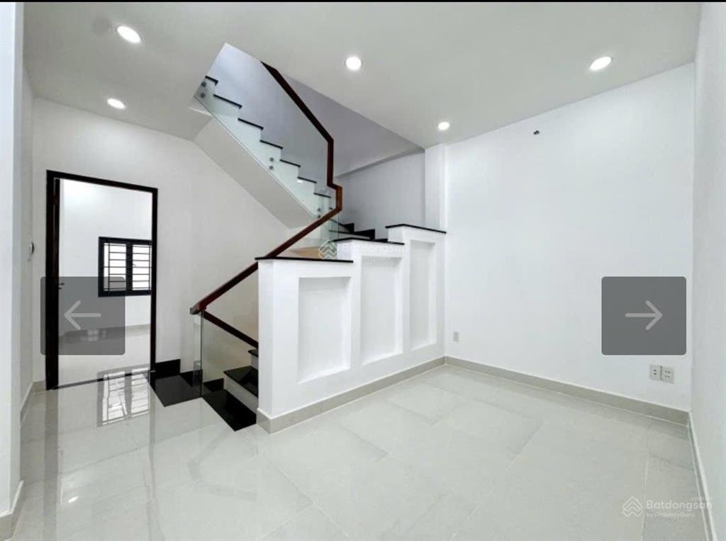 Giá mới chỉ 5.8 tỷ nhà đẹp full nội thất sát vách quận 7