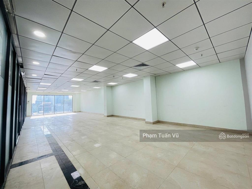 Văn phòng nguyễn đình chiểu q3, 85m2, tòa nhà hạng b, 2 hầm, có sân đậu ô tô