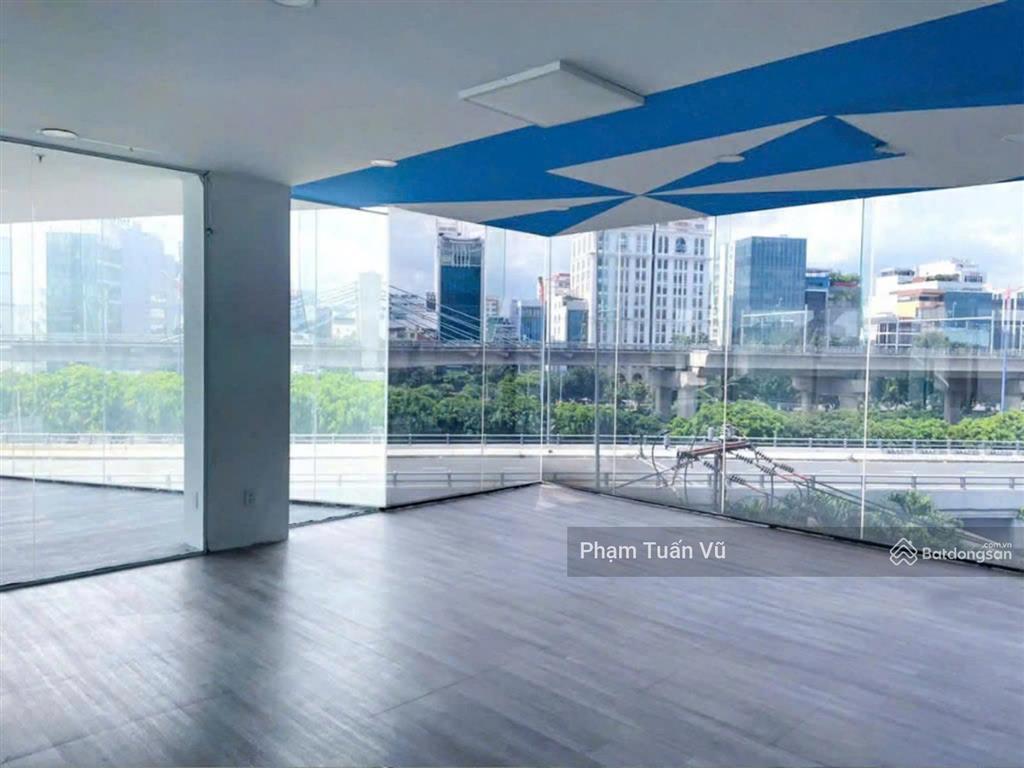 Văn phòng điện biên phủ, sát bên landmark 81, 250m2, ngăn sẵn nhiều phòng, vào làm được ngay