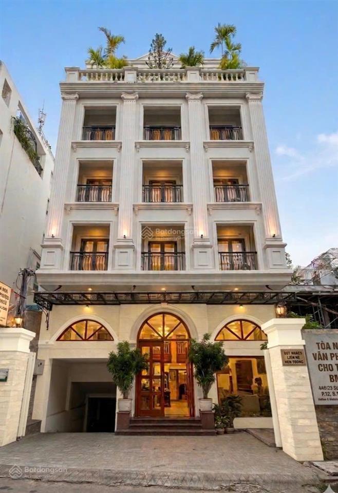 Cho thuê văn phòng sư vạn hạnh, 125m2, gần vạn hạnh mall, ngăn sẵn phòng sếp, phòng họp