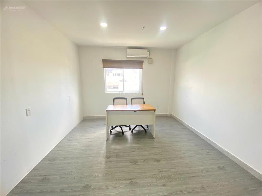 Cho thuê vp hai bà trưng, 145m2, sẵn fitout, có nội thất, vào làm được ngay