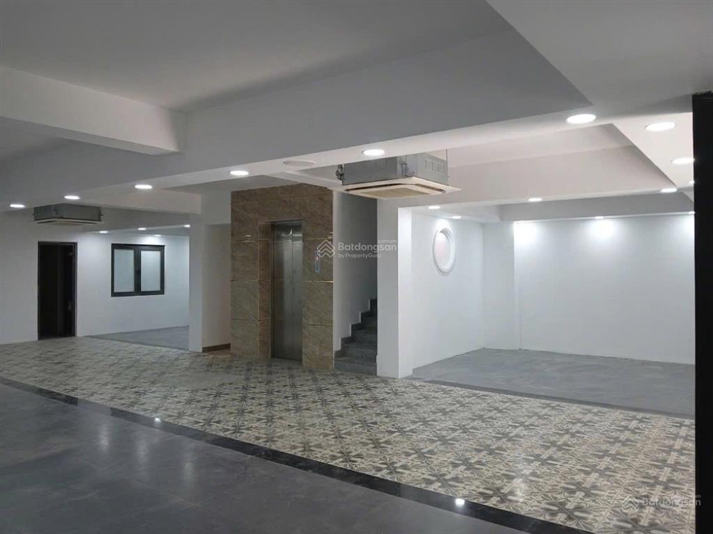 Cho thuê vp sư vạn hạnh, 100m2, sàn suốt ko cột, làm việc 24/24 miễn phí, gần vạn hạnh mall