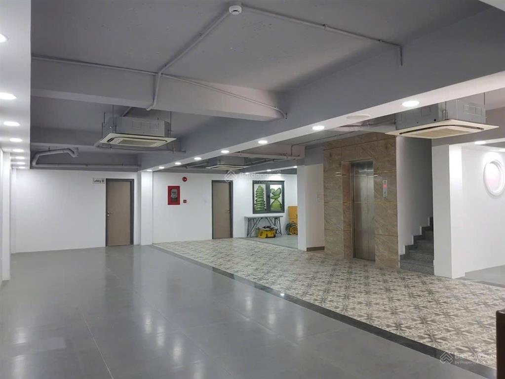 Cho thuê vp sư vạn hạnh, 100m2, sàn suốt ko cột, làm việc 24/24 miễn phí, gần vạn hạnh mall