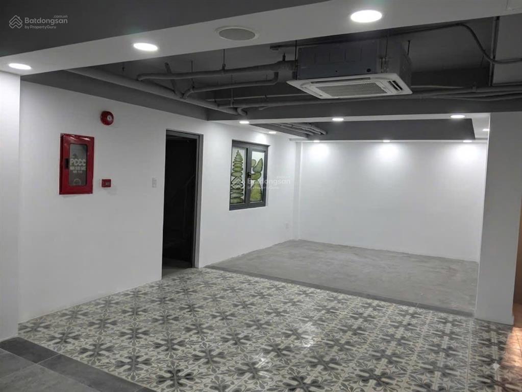 Cho thuê vp sư vạn hạnh, 100m2, sàn suốt ko cột, làm việc 24/24 miễn phí, gần vạn hạnh mall