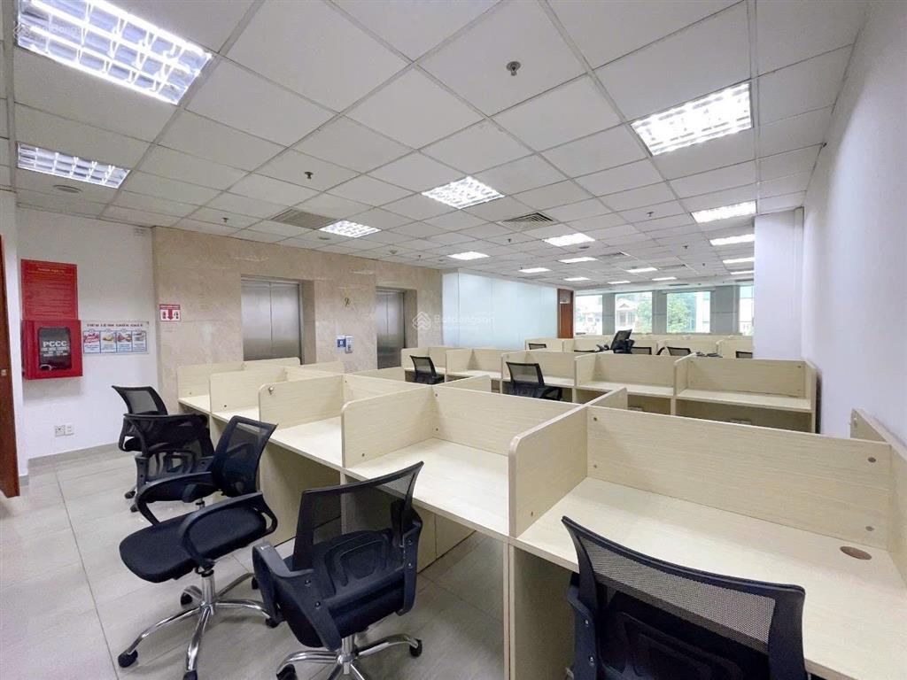 Cho thuê vp cộng hoà 188m2, gần ga t3, full fitout, có sẵn nội thất vào làm việc được ngay