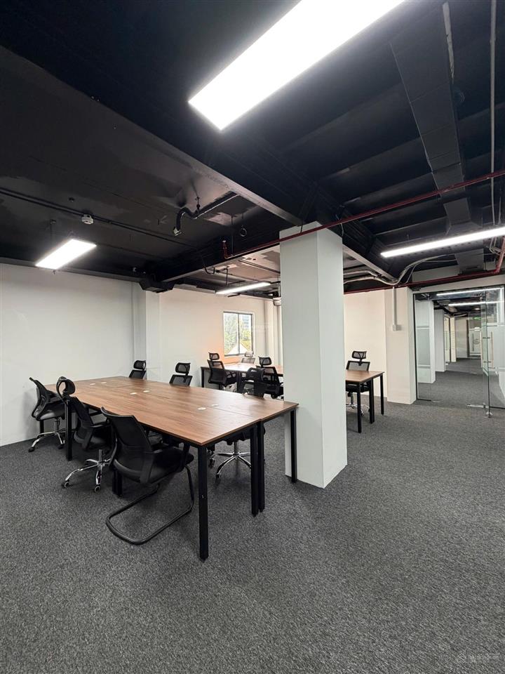 Cho thuê vp 210m2 nguyễn đình chiểu, q3 full nội thất, ngăn sẵn phòng, được làm việc 24/7