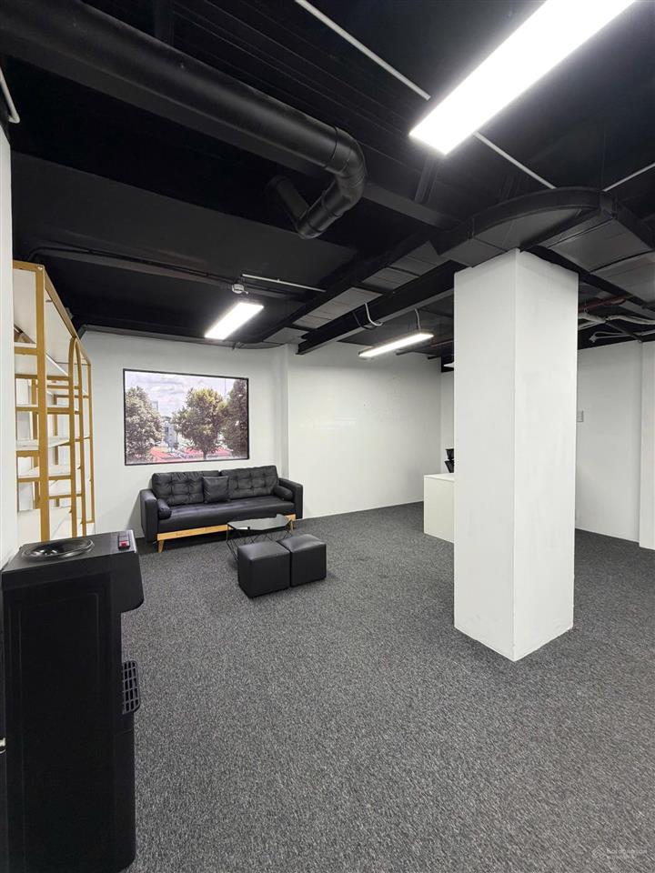 Cho thuê vp 210m2 nguyễn đình chiểu, q3 full nội thất, ngăn sẵn phòng, được làm việc 24/7