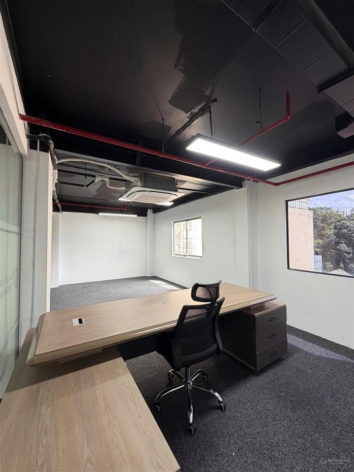 Cho thuê vp 210m2 nguyễn đình chiểu, q3 full nội thất, ngăn sẵn phòng, được làm việc 24/7
