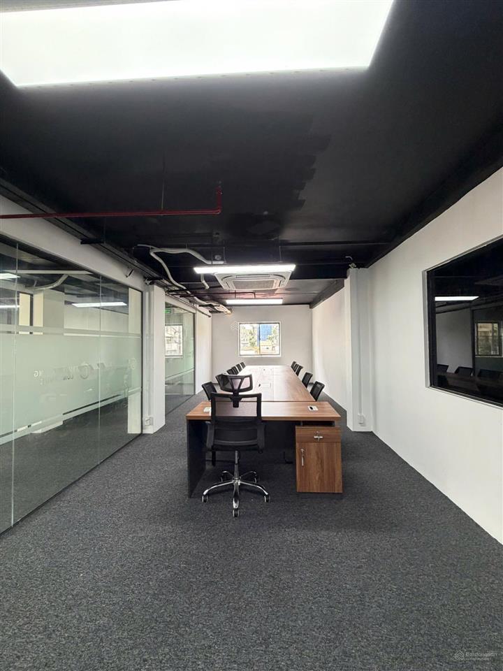 Cho thuê vp 210m2 nguyễn đình chiểu, q3 full nội thất, ngăn sẵn phòng, được làm việc 24/7