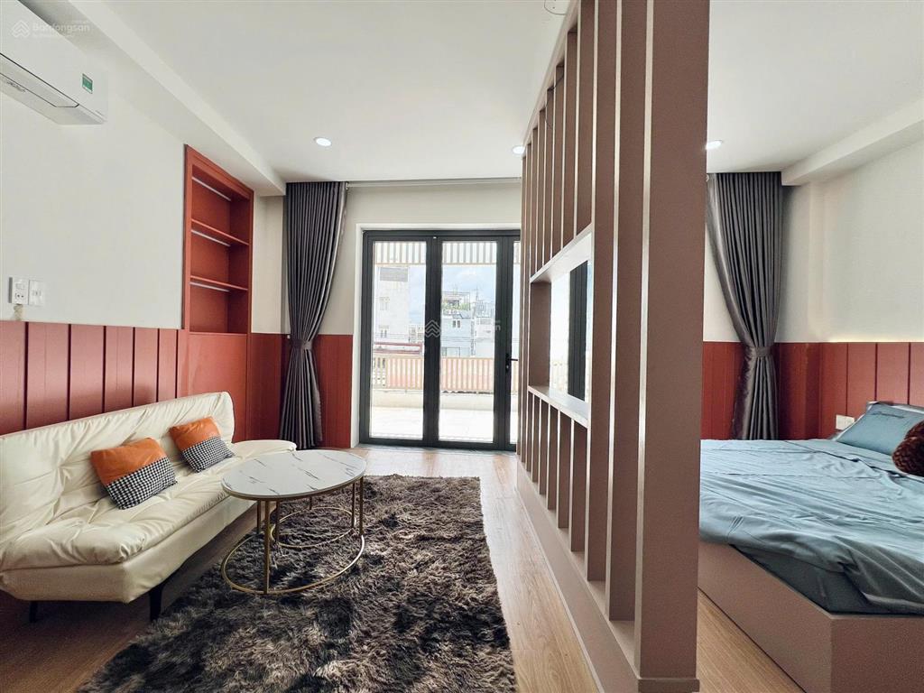 Căn hộ tách bếp balcon, 40m2  siêu thoáng, nội thất hiện đại, cầu thị nghè, xvnt, ngã tư hàng xanh