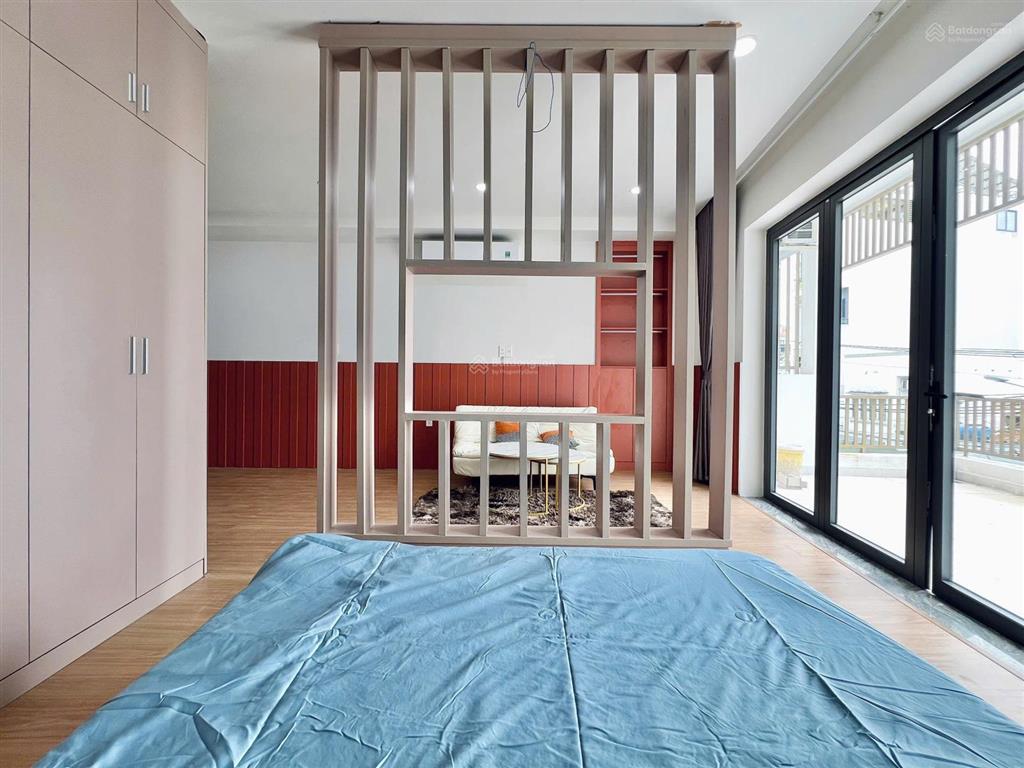 Căn hộ tách bếp balcon, 40m2  siêu thoáng, nội thất hiện đại, cầu thị nghè, xvnt, ngã tư hàng xanh