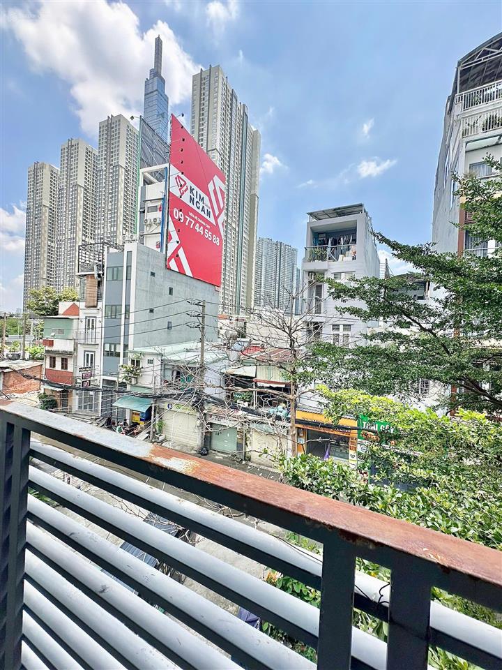 Căn hộ ban công cửa sổ thoáng nội thất hiện đại 40m2 metro landmark 81 nguyễn hữu cảnh bình thạnh