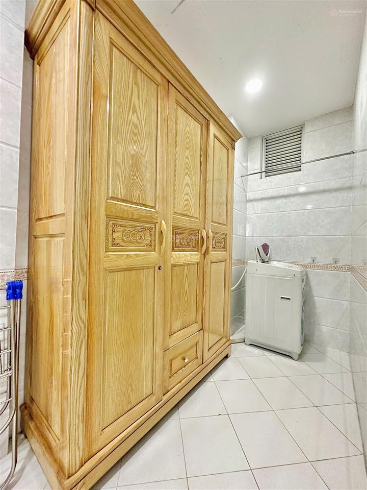 Căn hộ ban công cửa sổ thoáng nội thất hiện đại 40m2 metro landmark 81 nguyễn hữu cảnh bình thạnh