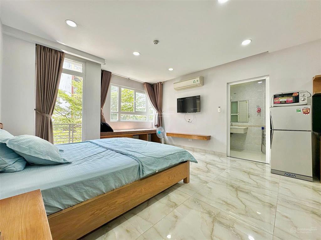 Căn hộ ban công cửa sổ thoáng nội thất hiện đại 40m2 metro landmark 81 nguyễn hữu cảnh bình thạnh