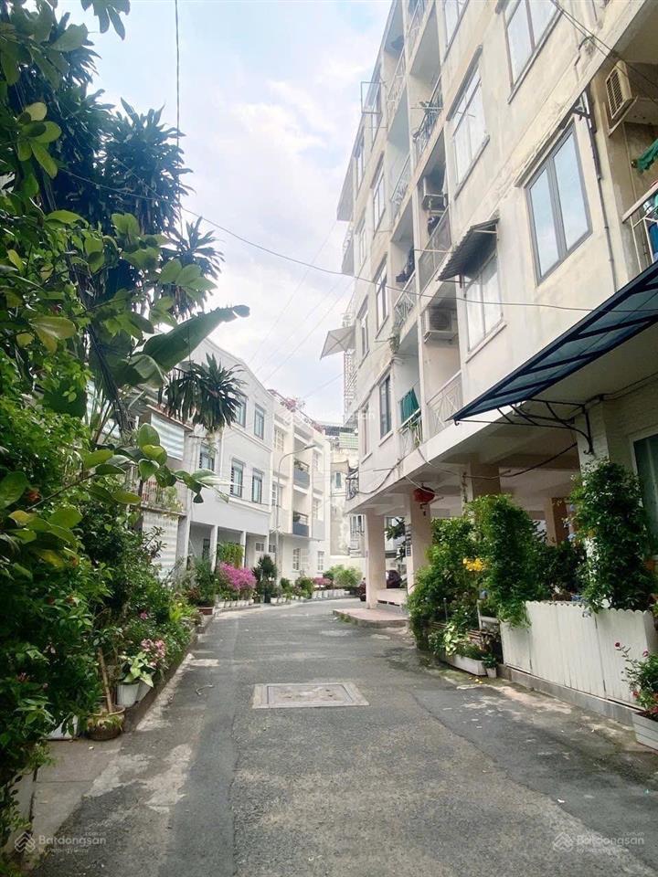 Căn hộ chung cư siêu xinh, nội thất cao cấp, công viên nội khu an ninh yên tĩnh và sạch sẽ
