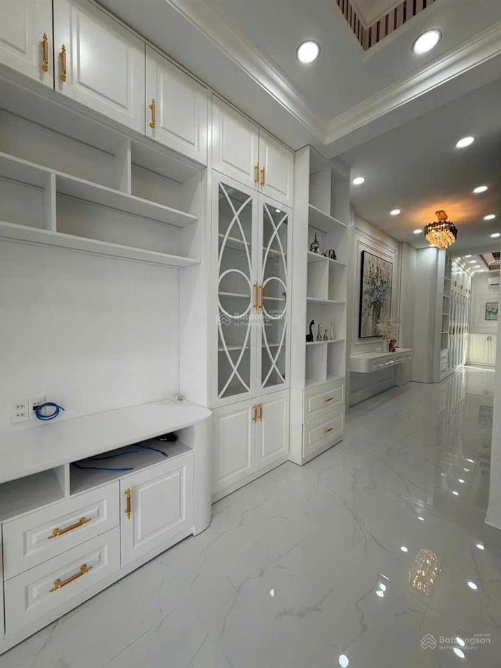 Nhà phố quận 7  có thang máy  5x18, 3 lầu, 6 phòng, sổ riêng, 18.6 tỷ