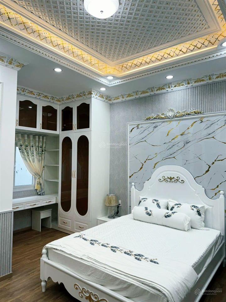 Nhà phố phong cách neoclassical 5m x 19m, 2 lầu, 4 pn, sổ riêng, 8.1 tỷ