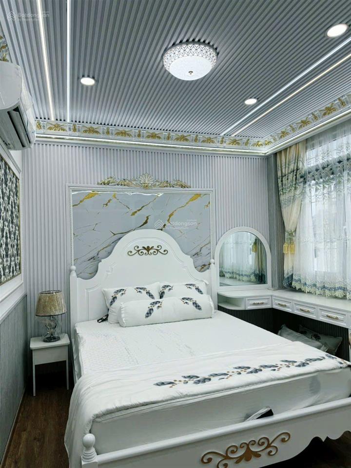Nhà phố phong cách neoclassical 5m x 19m, 2 lầu, 4 pn, sổ riêng, 8.1 tỷ