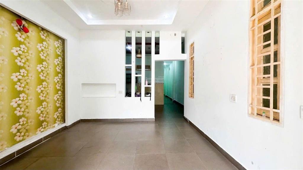 Bán nhà căn góc 2 mặt tiền rất thoáng  sổ hồng riêng  diện tích siêu to