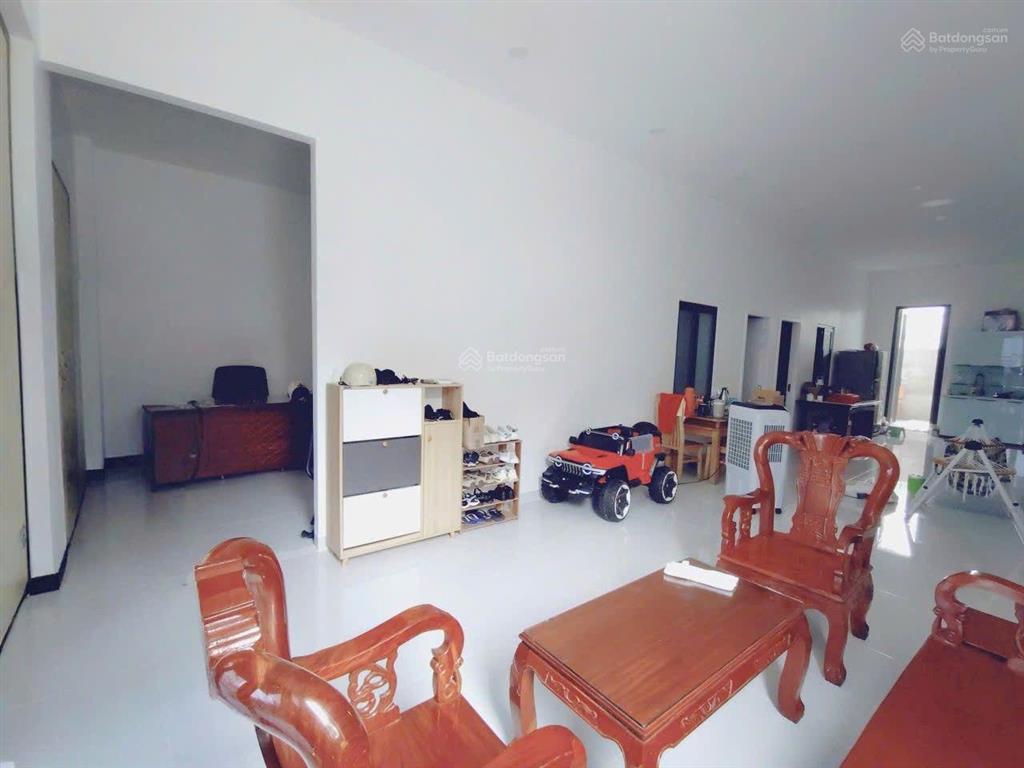 Mặt tiền đường bưng ông thoàn, phường tăng nhơn phú, tp.hcm.
 diện tích 15m ngang x 52.6m dài.