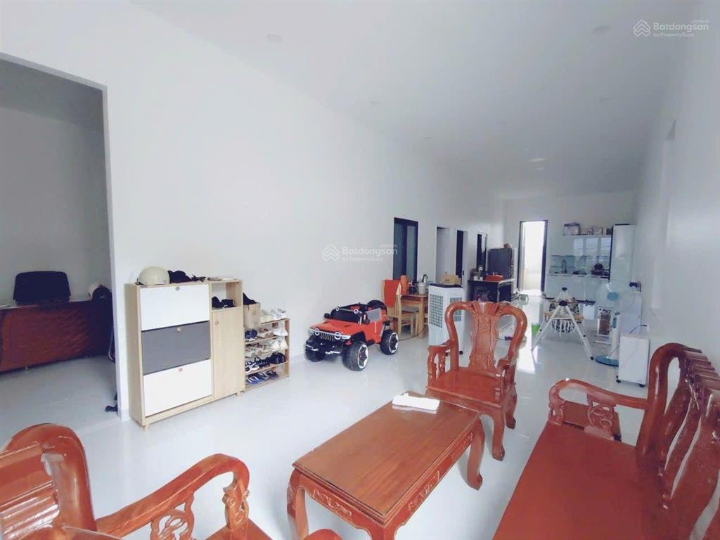 Mặt tiền đường bưng ông thoàn, phường tăng nhơn phú, tp.hcm.
 diện tích 15m ngang x 52.6m dài.