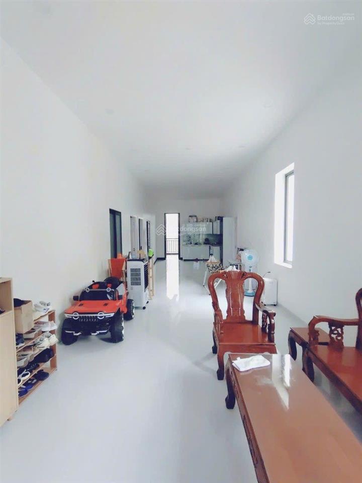 Mặt tiền đường bưng ông thoàn, phường tăng nhơn phú, tp.hcm.
 diện tích 15m ngang x 52.6m dài.