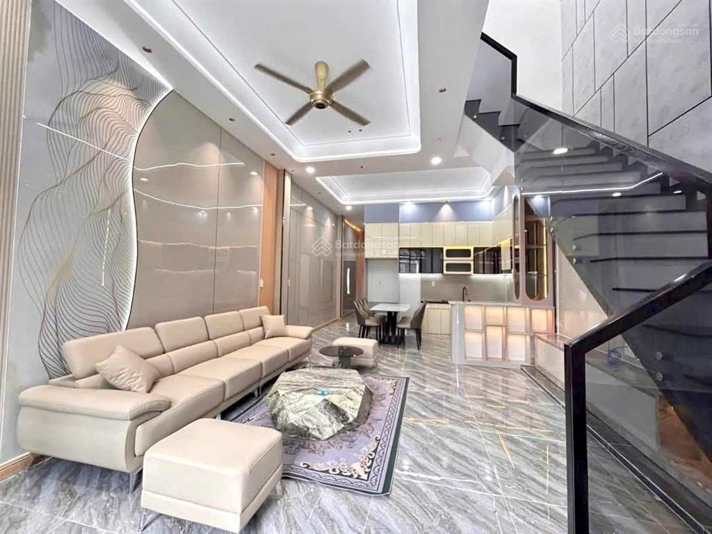 Định cư nơi khác cần bán gấp nhà 60m2 1 trệt 1 lầu đường lê thị trung, thuận an, giá 2 tỷ 850, shr