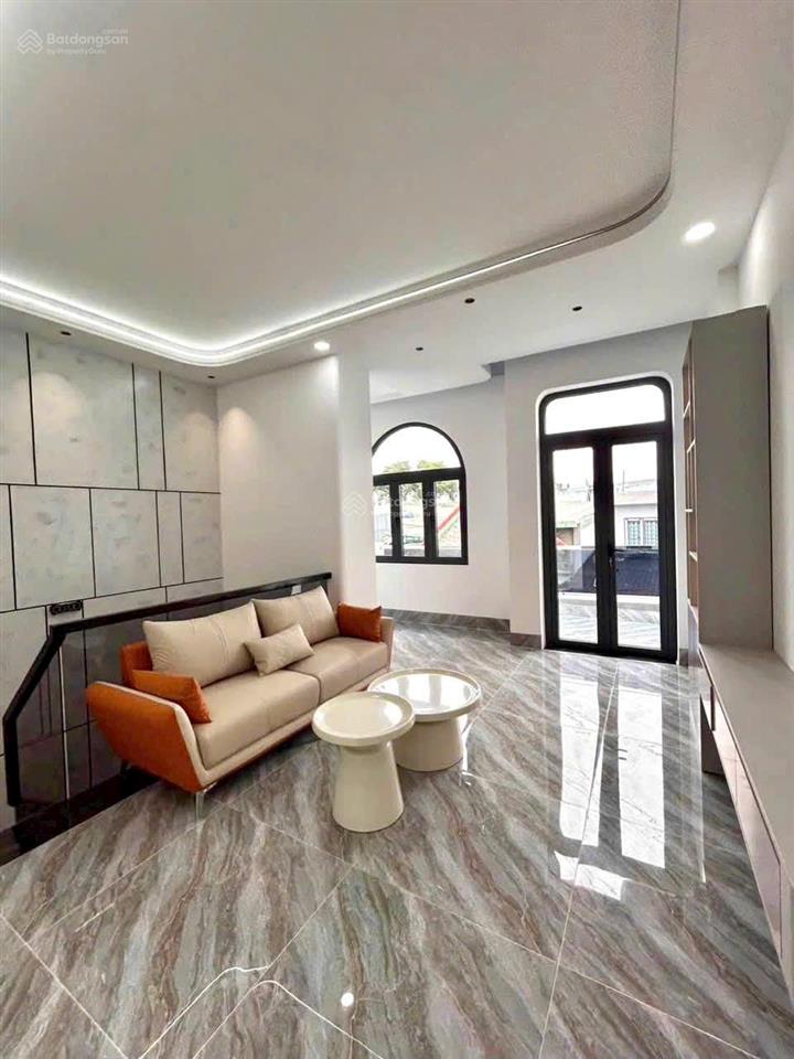 Định cư nơi khác cần bán gấp nhà 60m2 1 trệt 1 lầu đường lê thị trung, thuận an, giá 2 tỷ 850, shr
