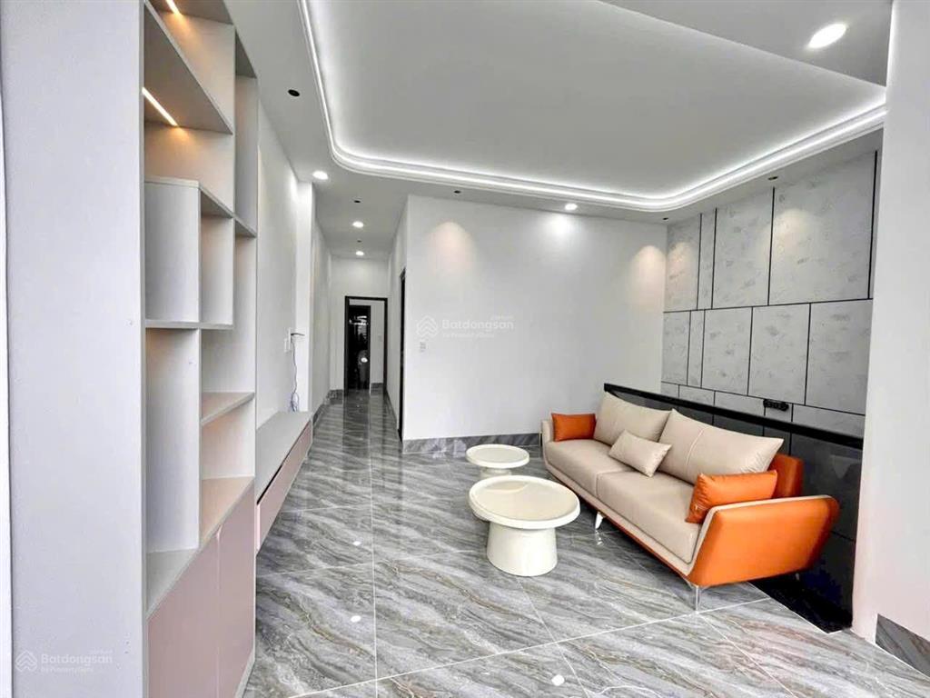 Định cư nơi khác cần bán gấp nhà 60m2 1 trệt 1 lầu đường lê thị trung, thuận an, giá 2 tỷ 850, shr