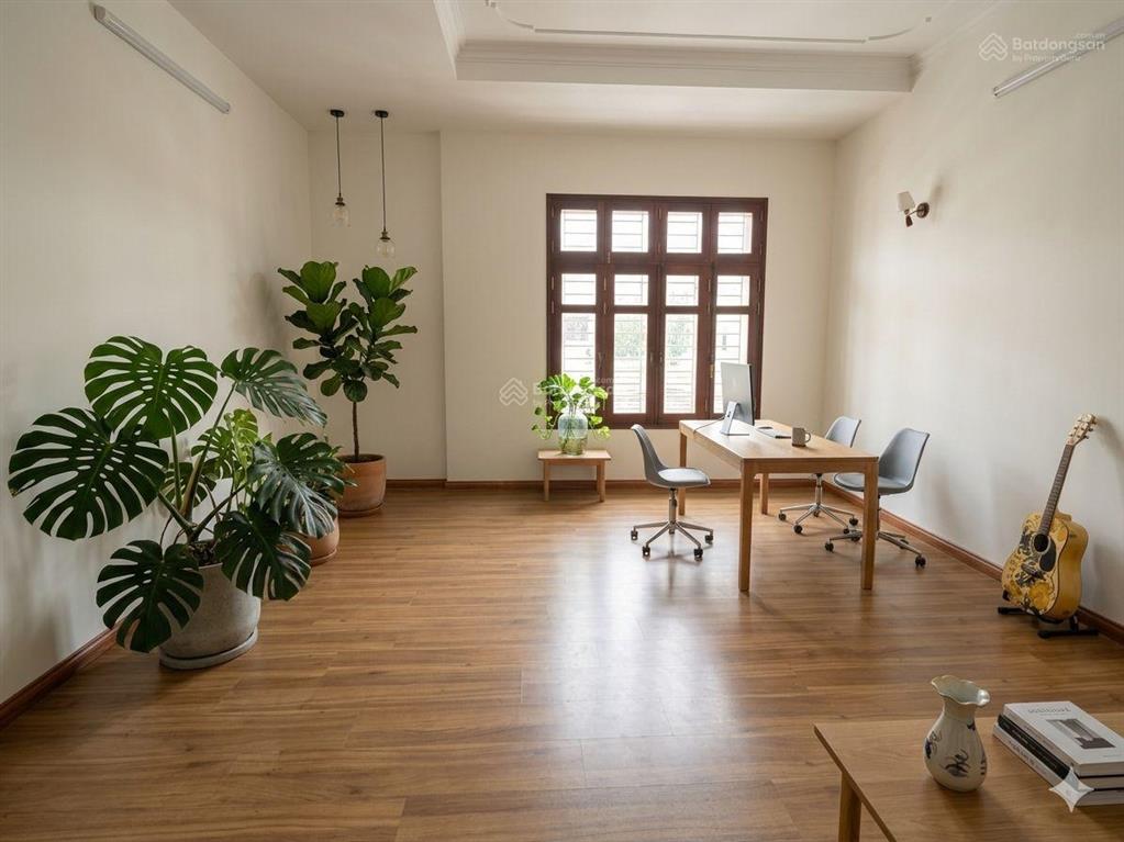 Duy nhất cầu giấy! biệt thự lô góc hoàng quốc việt dt 120m2, 4 tầng mt 20m, giá 55 tỷ còn lùi
