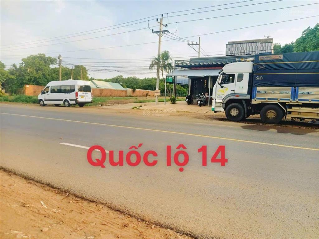 Lô góc 2 mặt tiền ngang 8m tổng diện tích 260m2 sẵn 100m2 thổ cư sẵn. giá tốt nhất thị trường