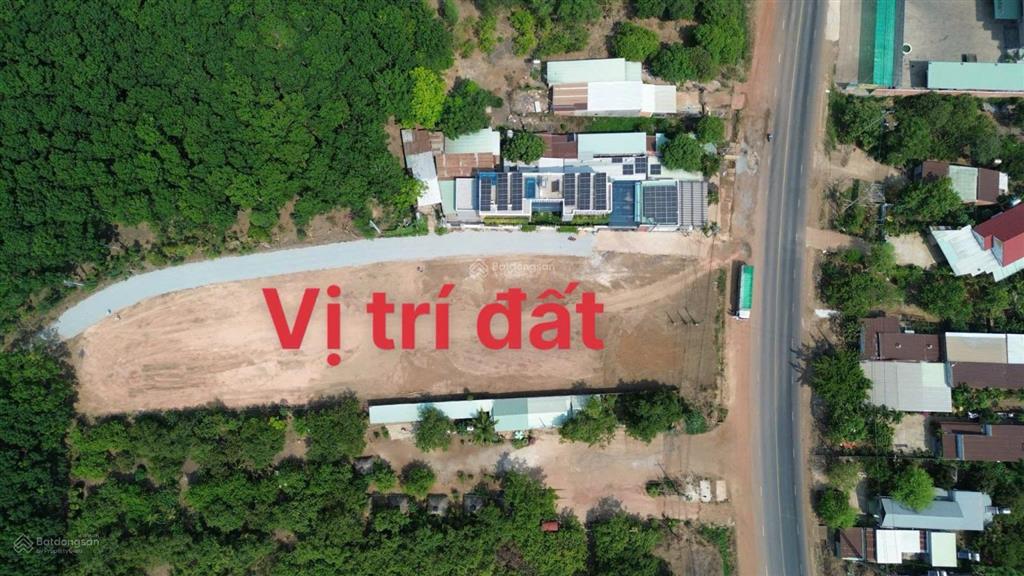 Lô góc 2 mặt tiền ngang 8m tổng diện tích 260m2 sẵn 100m2 thổ cư sẵn. giá tốt nhất thị trường