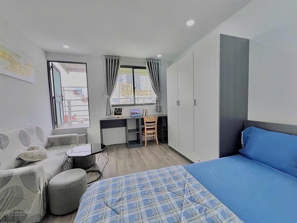 Căn hộ studio có ban công cách đại học luật 500m