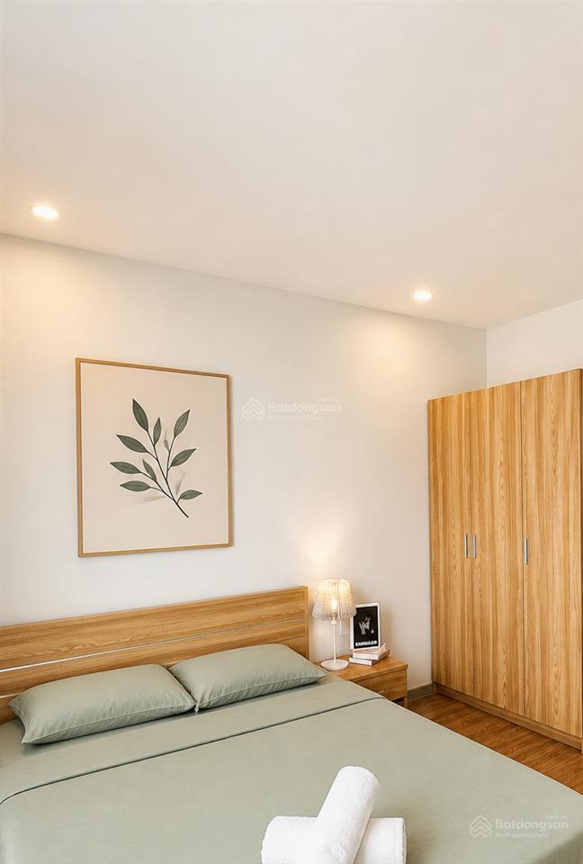 Chính chủ cần bán gấp căn hộ chung cư miếu nổi  68m2  2pn2wc  sổ hồng đầy đủ