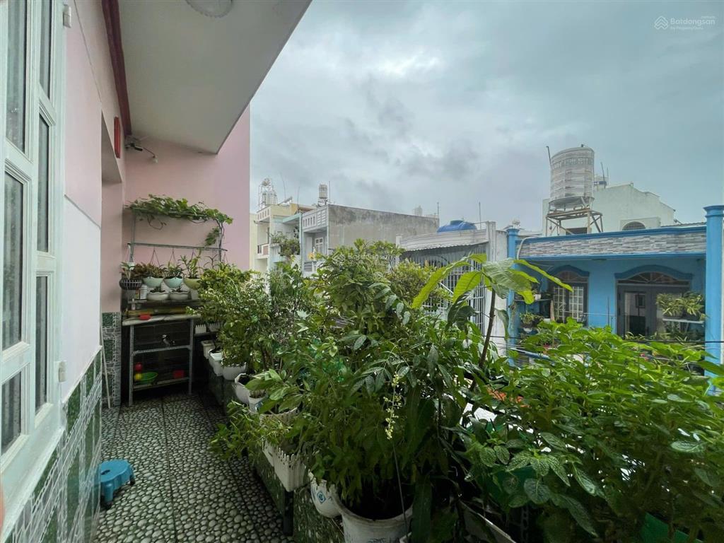 Nhà 3 tầng hẻm xe hơi rộng  gần chợ, trường học, bệnh viện | bình tân | 9.5 tỷ (có thương lượng)