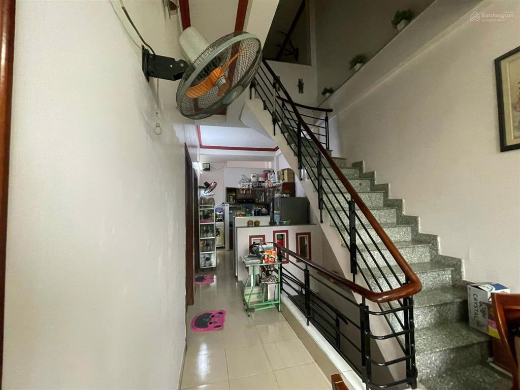 Nhà 3 tầng hẻm xe hơi rộng  gần chợ, trường học, bệnh viện | bình tân | 9.5 tỷ (có thương lượng)