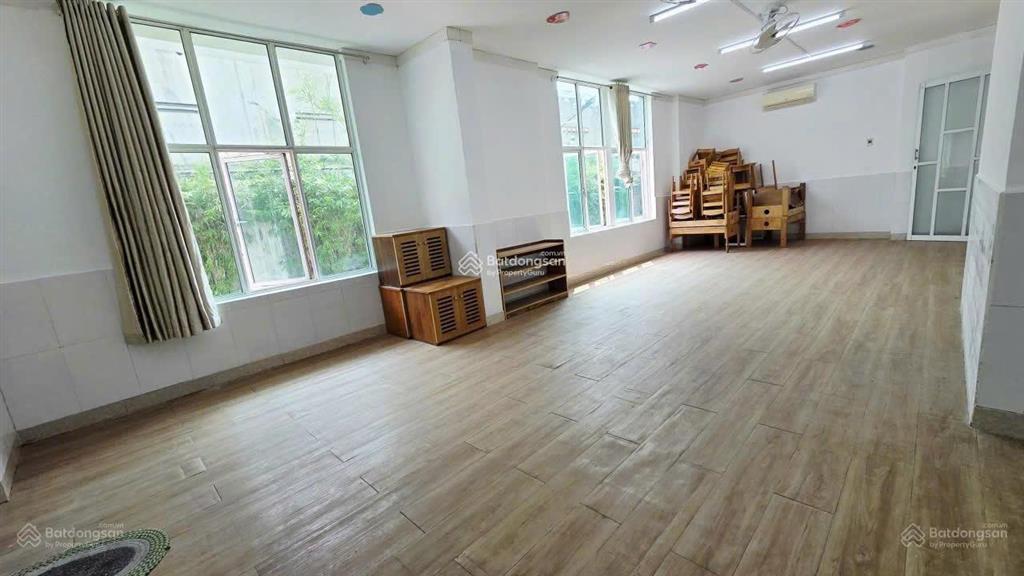 Chính chủ cần cho thuê shophouse diện tích 270m² tại quận 7,