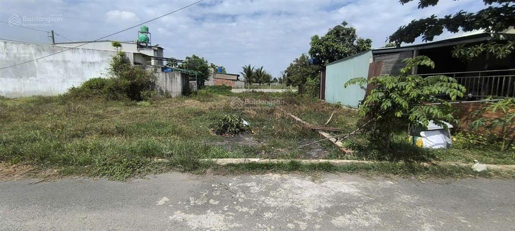 Bán gấp đất full thổ cư 135m  mặt tiền đường rộng  giá 1,4 tỷ còn thương lượng