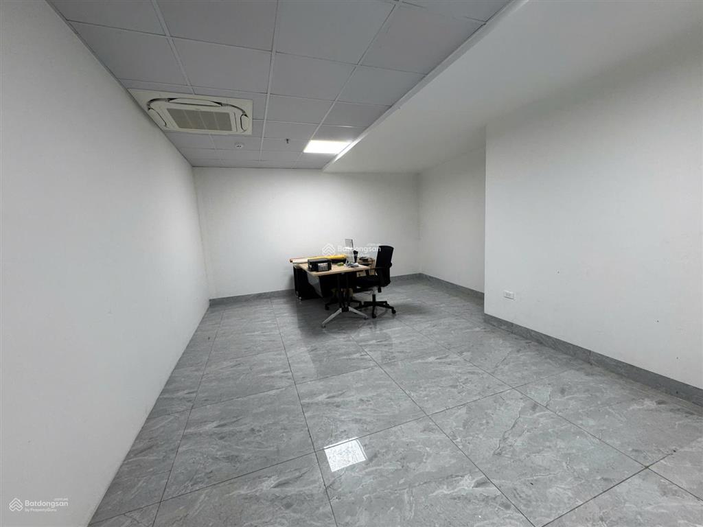 Cho thuê văn phòng cao cấp 250m2, thoáng các mặt, nhiều ánh sáng phố xuân diệu, tây hồ, hà nội