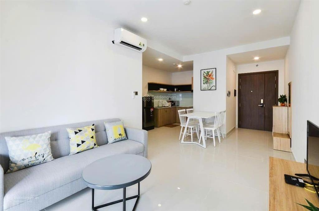 Chính chủ cần bán gấp căn hộ conic riverside, q8  giá 1.88 tỷ  dt 67m2  2pn 2wc  có sổ