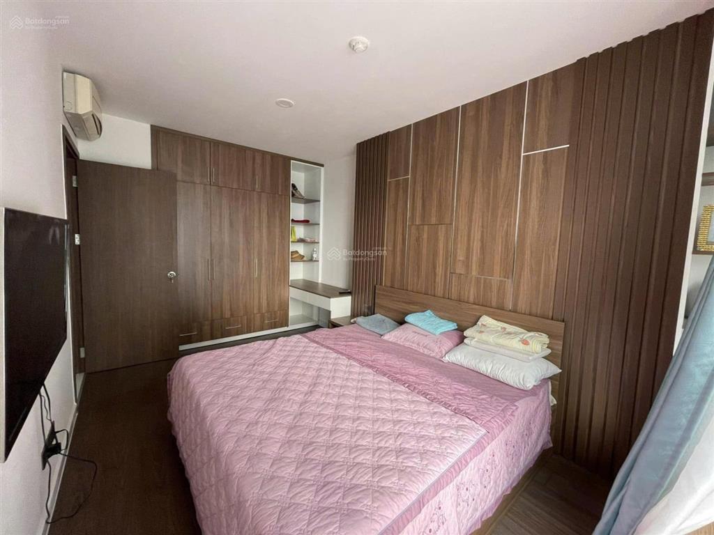 Chính chủ cần bán gấp căn hộ conic riverside, q8  giá 1.88 tỷ  dt 67m2  2pn 2wc  có sổ