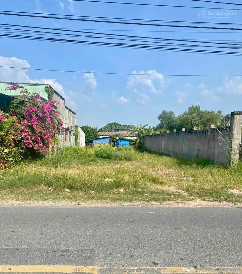 Bán lô đất ngay cầu vượt củ chi,175m2 thổ cư, mặt tiền đường nhựa, shr, chỉ 1.2 tỷ