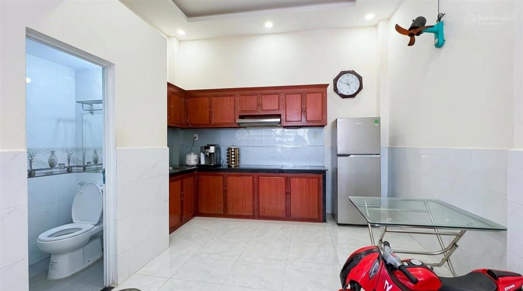 Bán nhà nguyễn văn quá 45m2, 3 tầng, 3pn, shr, hẻm xe hơi 5m, chủ mới giảm 200tr