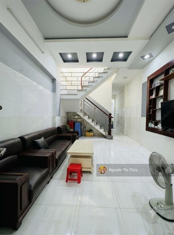 Bán nhà 80m 3 tầng 4pn hẻm xe hơi nguyễn văn quá  quận 12