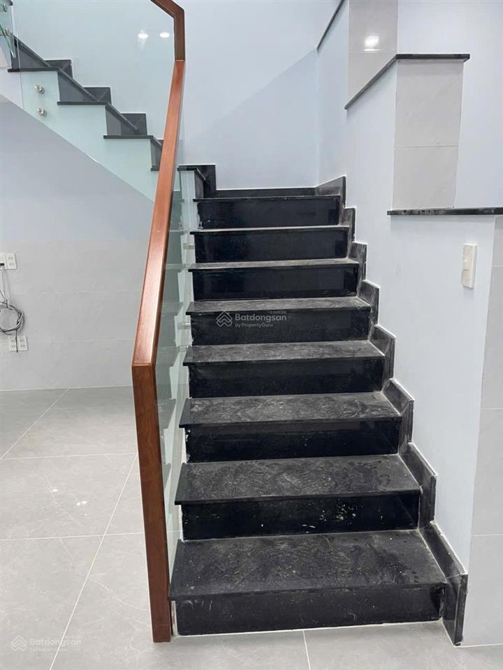 Bán nhà riêng tại đường 6, 150m², view đẹp, giá cực chất
